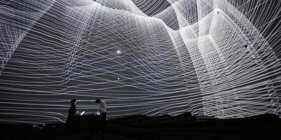 Visuel du forum Ircam, mapping dans le dome de la SAT