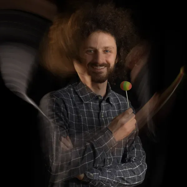 Photo of Noam Bierstone